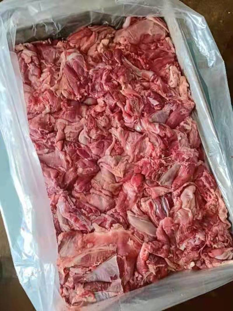 羊腿肉板冻羔羊腿肉纯干无水不调理大量现货，可加工制
