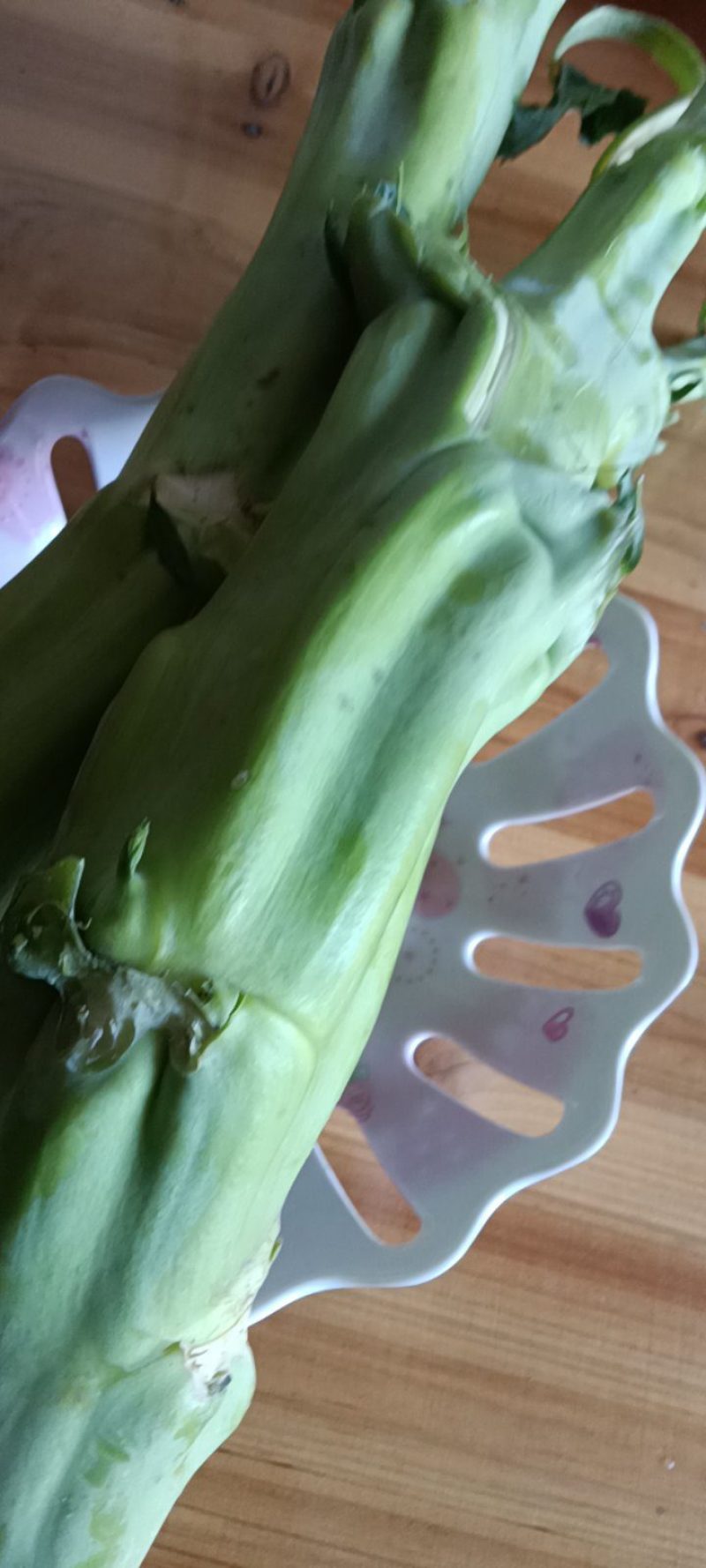 农民自种的菜棒棒菜棒芯，新鲜好吃10斤为—件包邮。