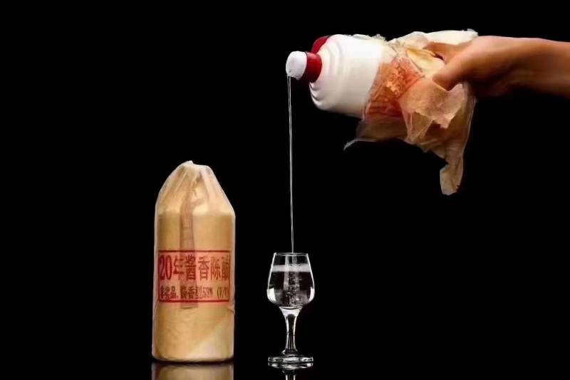 MT镇53°散装酒包装简约，内在酒质，贵在酒体