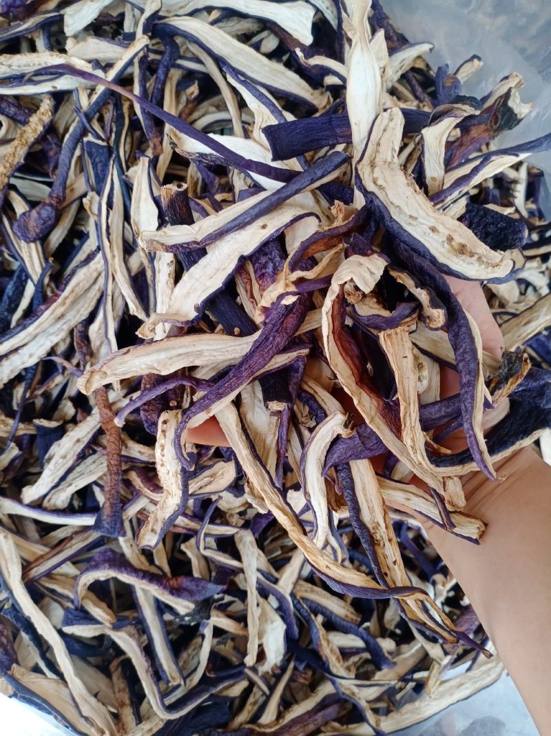 茄子干茄子条，茄子皮茄子片，没有碎的，好嫩。糯米茄子。