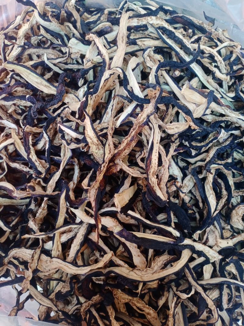 茄子干茄子条，茄子皮茄子片，没有碎的，好嫩。糯米茄子。