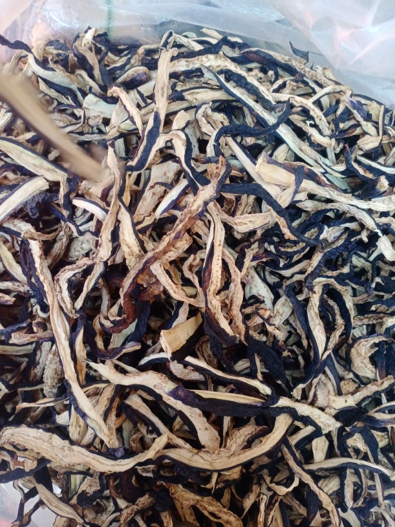 茄子干茄子条，茄子皮茄子片，没有碎的，好嫩。糯米茄子。