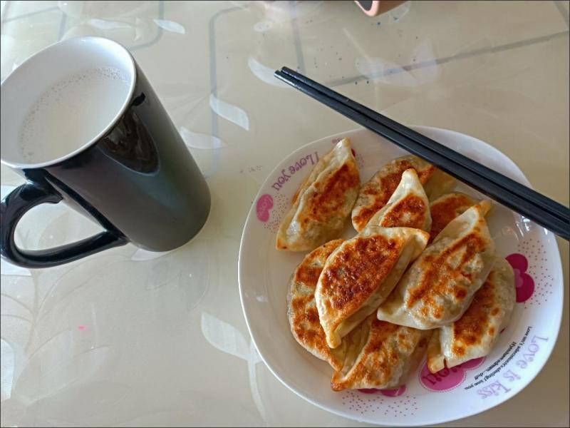 蒸饺煎饺锅贴4斤速冻饺子营养早餐玉米饺速食水饺包子食