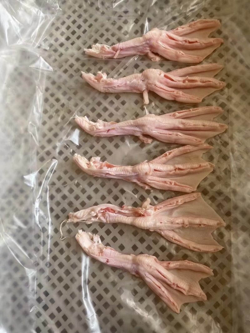 白条鸭。鸭头，鸭爪，鸭舌。