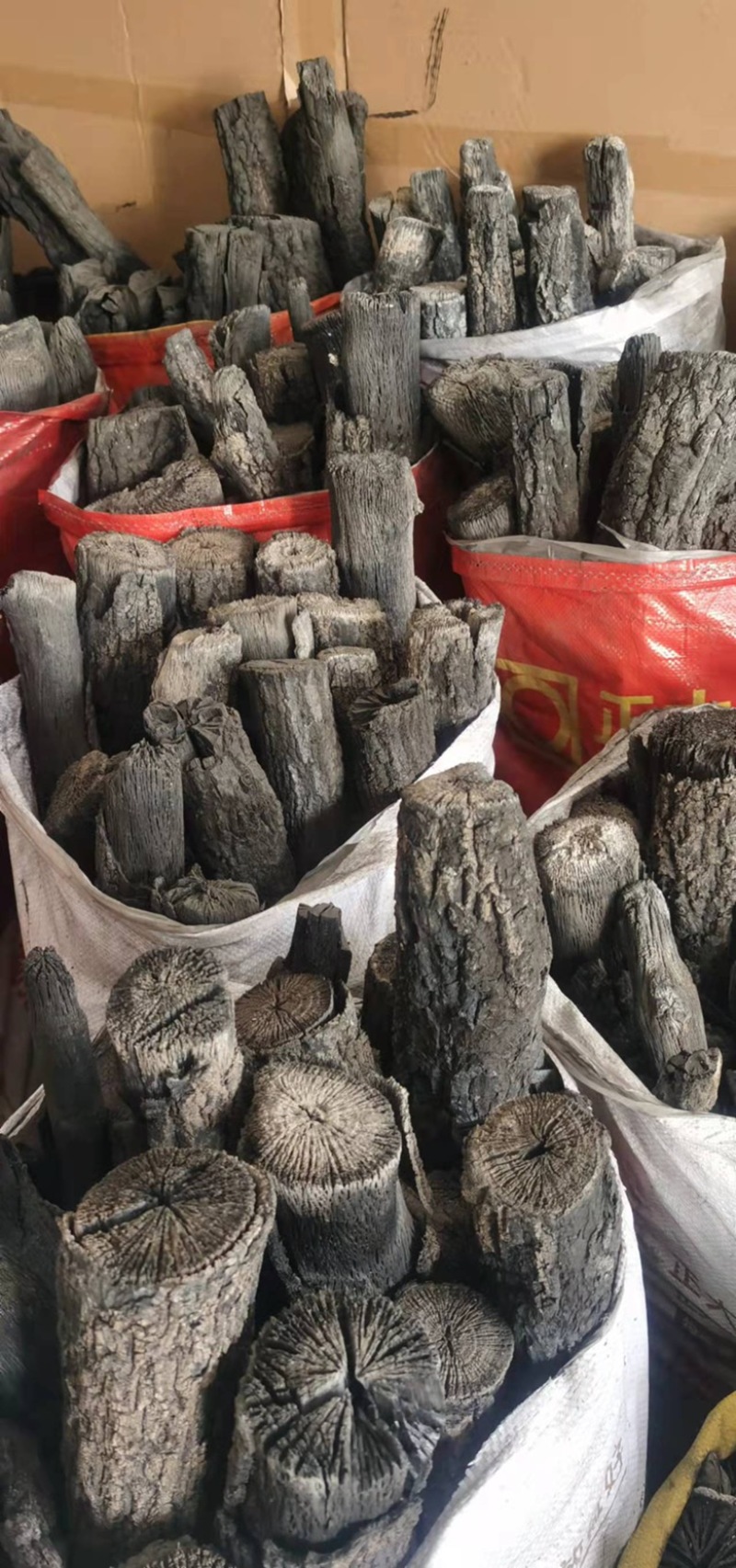 常年批发纯栗树木炭一手货源没有中间商赚差价