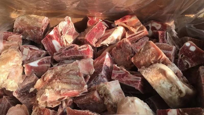 满肉牛排段，肉多不肥，可以牛排用，量大从优，货源稳定