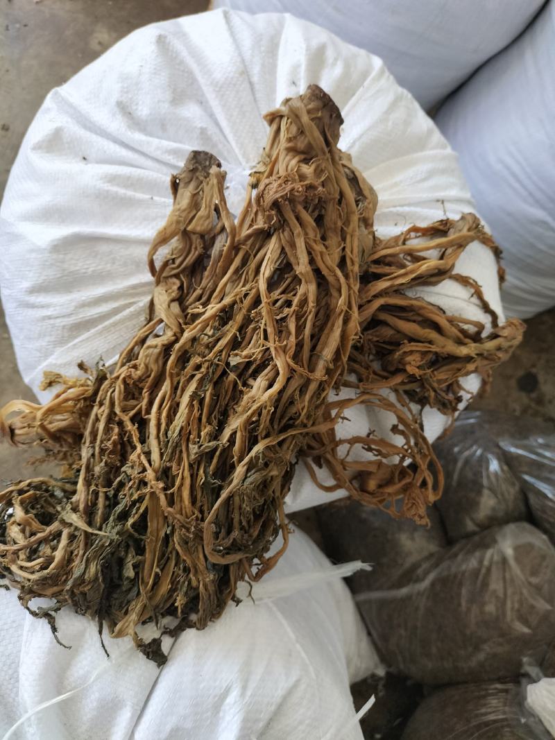 梅干菜散装存货量大，每年两百万斤，可长期供货。