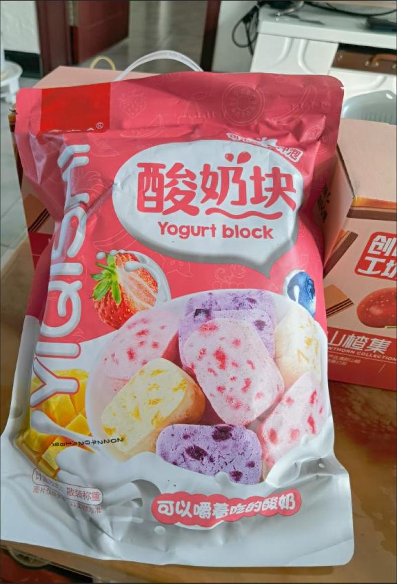 冻干酸奶块果粒块草莓黄桃水果干吃零食品网红儿童休闲特色小
