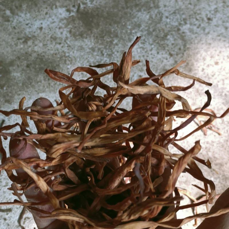 黄花菜特价，跟条好颜色好，干度到位放心产品，质量保证