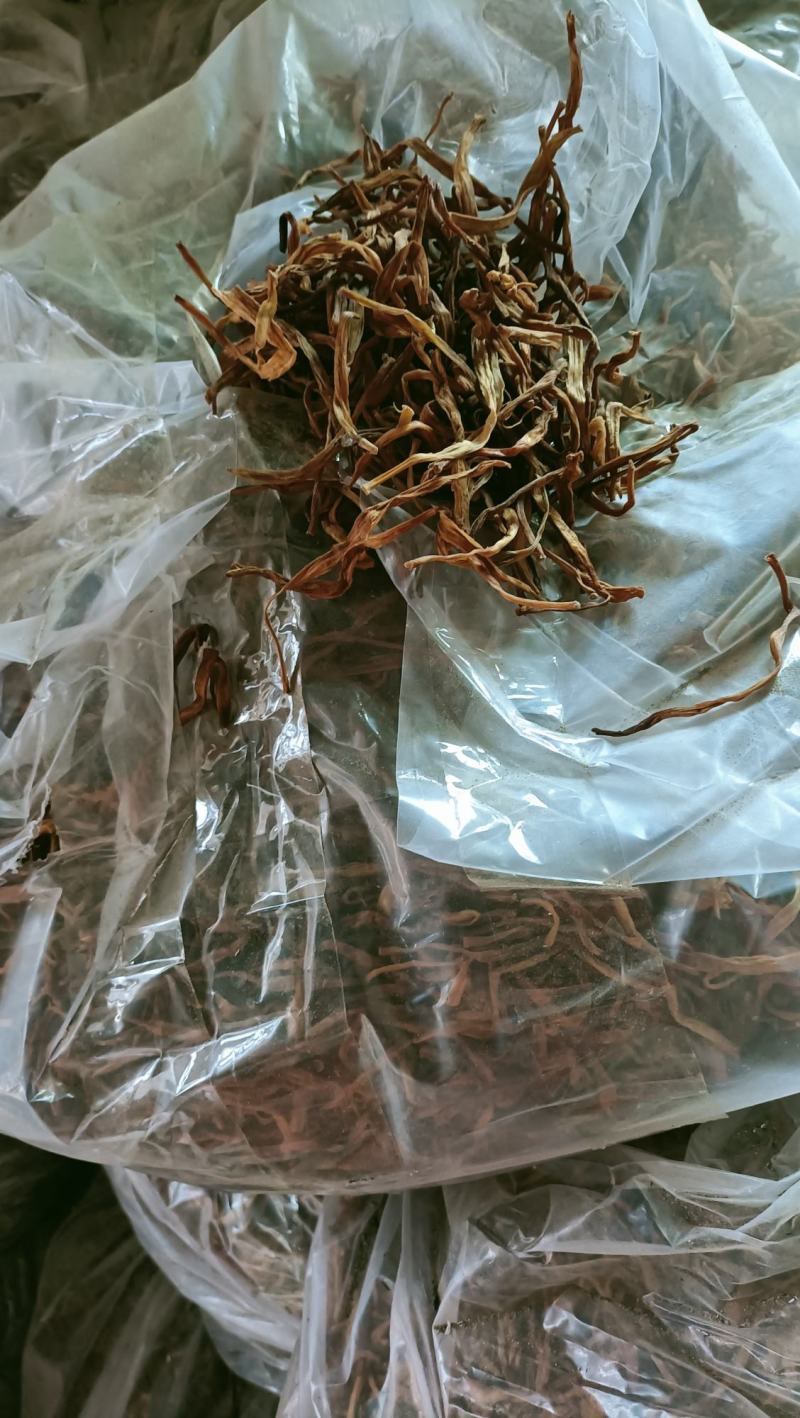 黄花菜特价，跟条好颜色好，干度到位放心产品，质量保证