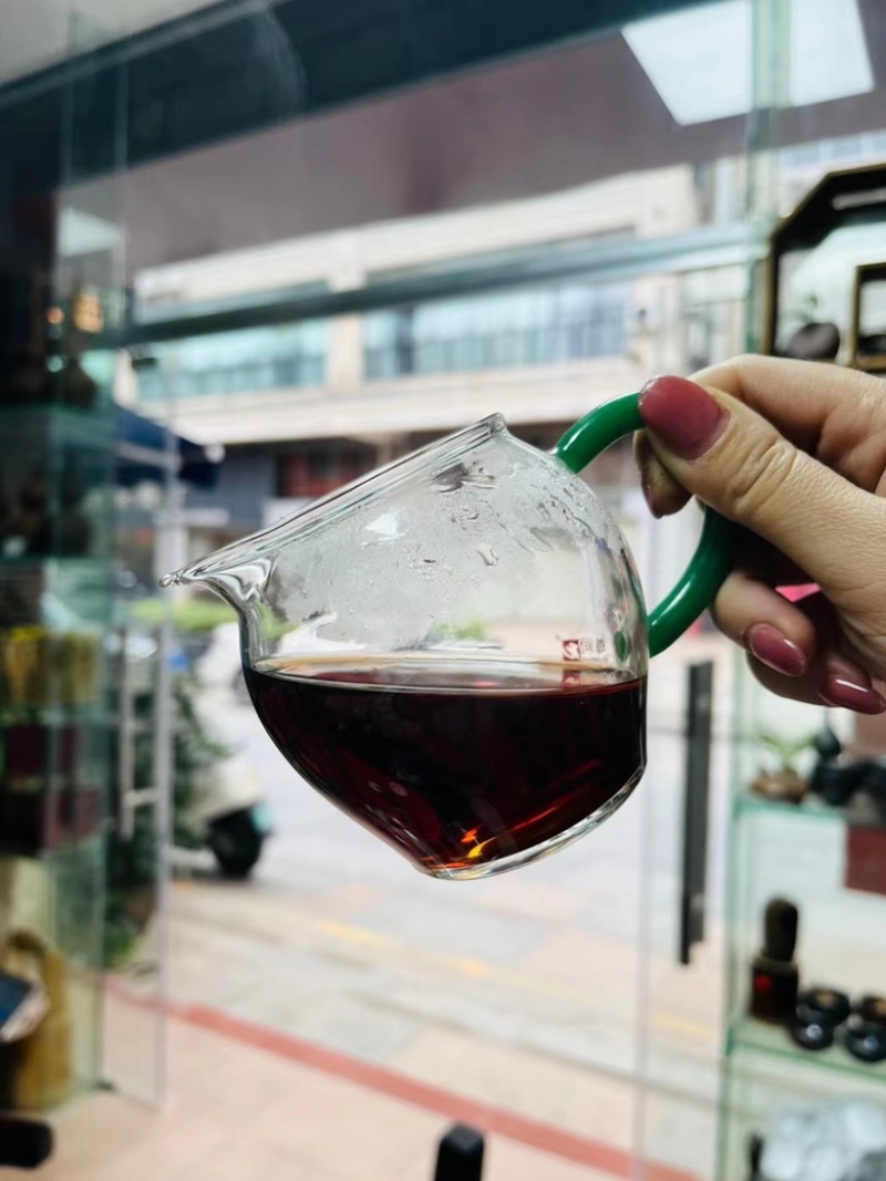 广西梧州2000年老六堡高档茶礼400克