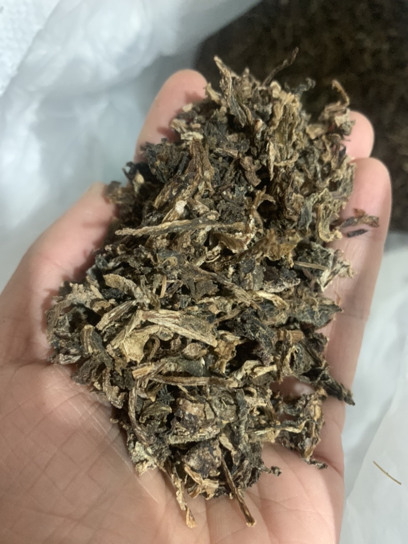 梅干菜无沙免洗，三蒸三晒，香味足，颜色黑褐，厂方直供