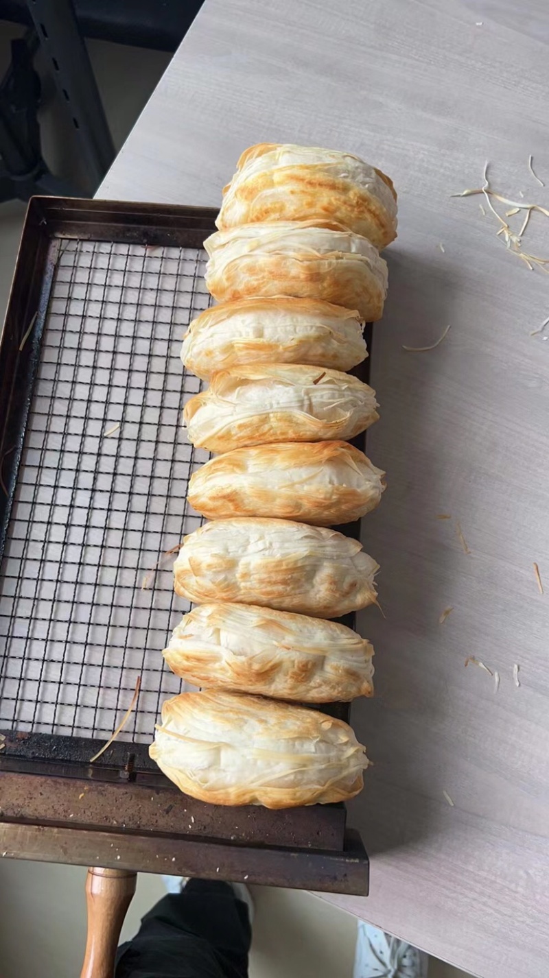 厂家直供老潼关肉夹馍冻饼饼坯，大企业好品质。