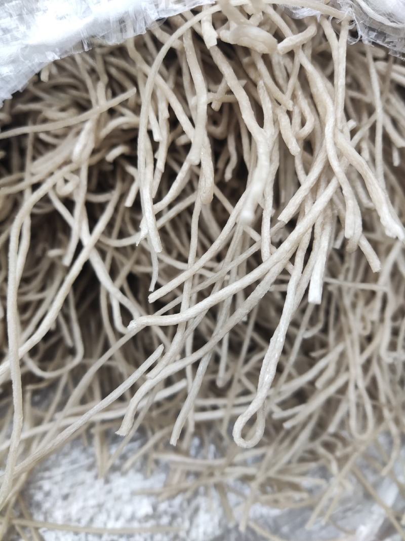 纯红薯粉条，保证里面全部都是纯红薯淀粉做