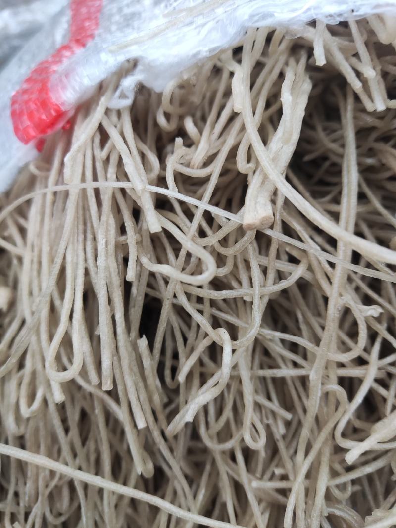 纯红薯粉条，保证里面全部都是纯红薯淀粉做