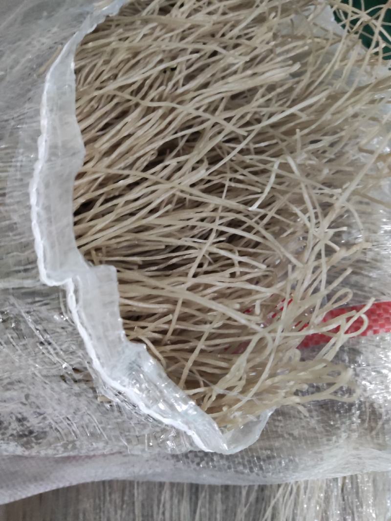 纯红薯粉条，保证里面全部都是纯红薯淀粉做