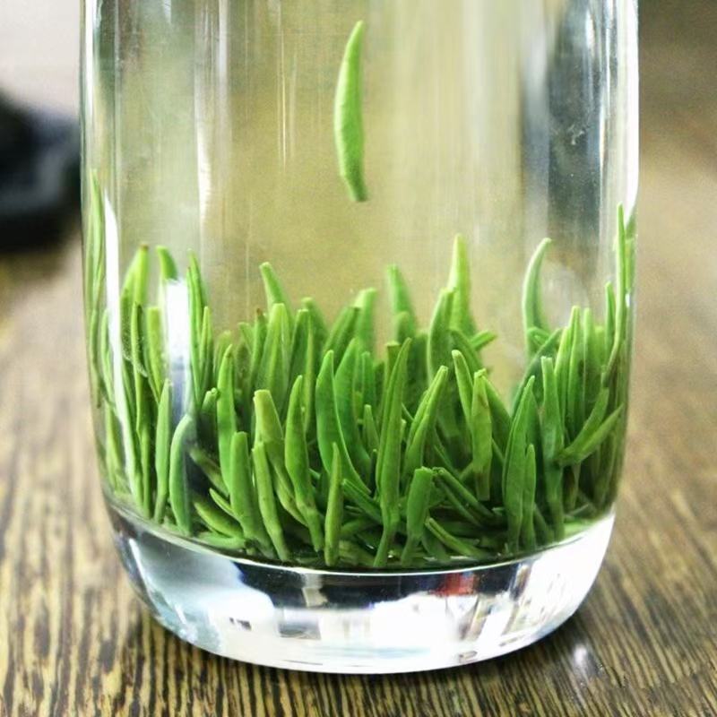 竹叶青原料：普洱云抗十号等级：特级单芽今日竹叶青