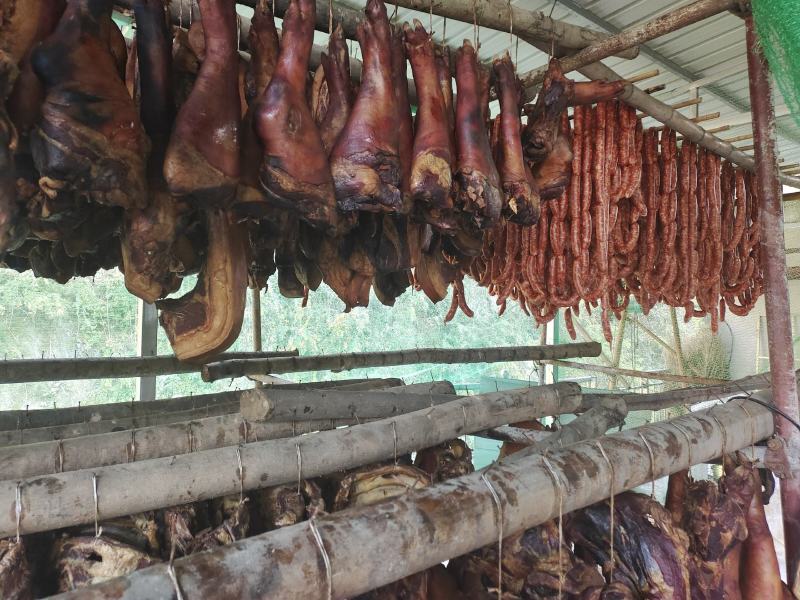 陕南腊肉农家自制自然风干味道醇厚香味浓郁