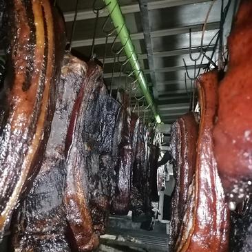 2022年正宗湘西湘妹子的农家柴火烟熏腊肉向全国销售