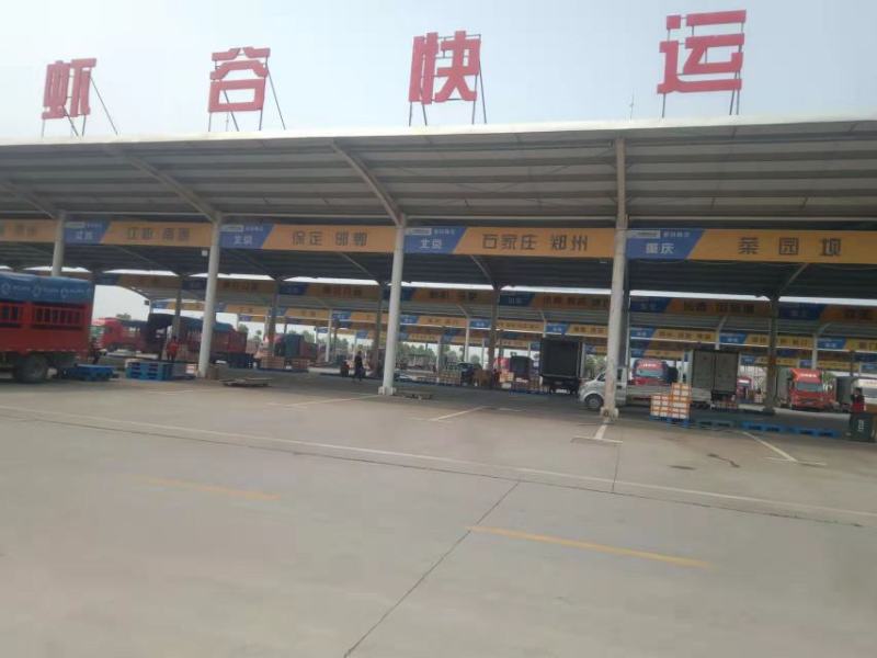 包邮潜江小龙虾，淡水养殖，现捕现发，货源充足，承接电商