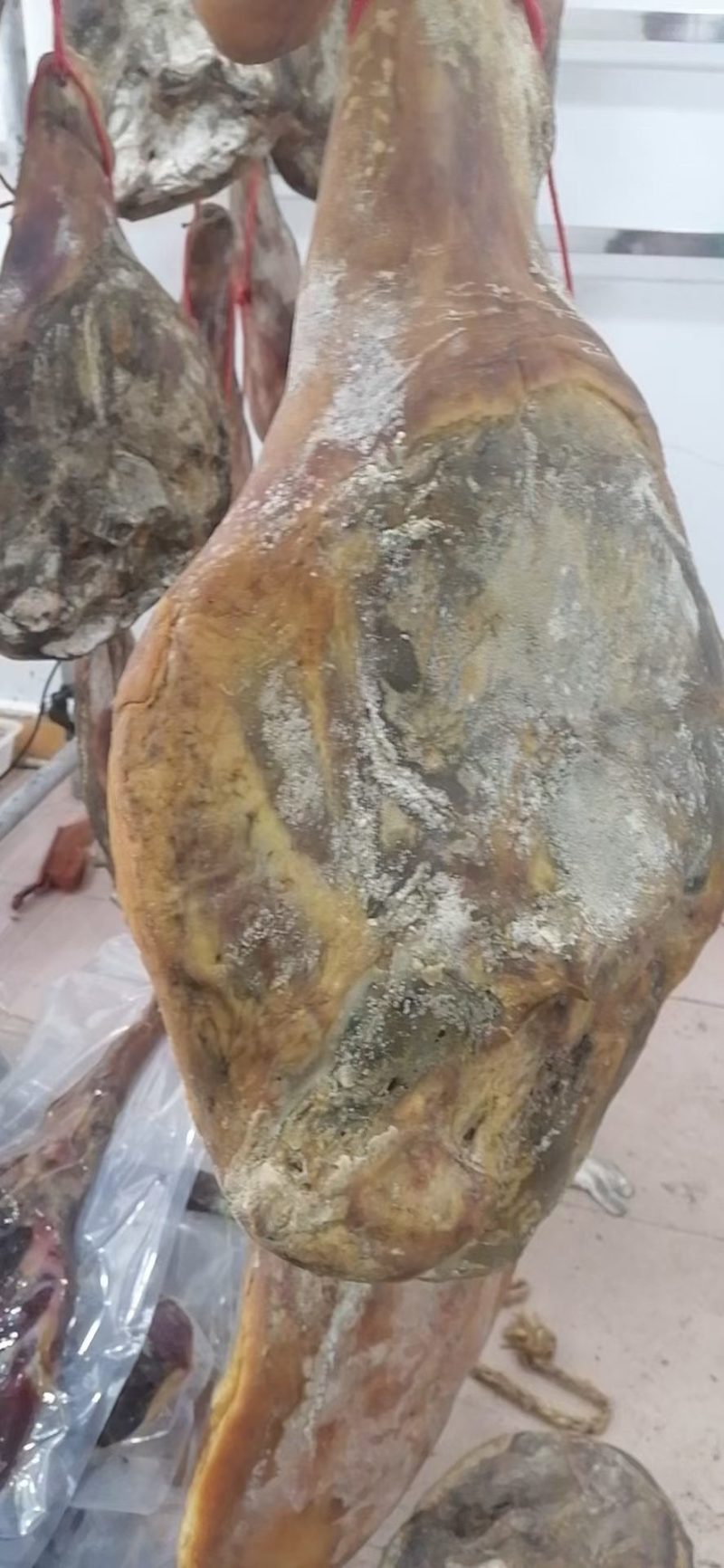 我要卖土特产，如火腿，腊肉，五花肉烟熏肉麻辣肠甜肠豆腐肠