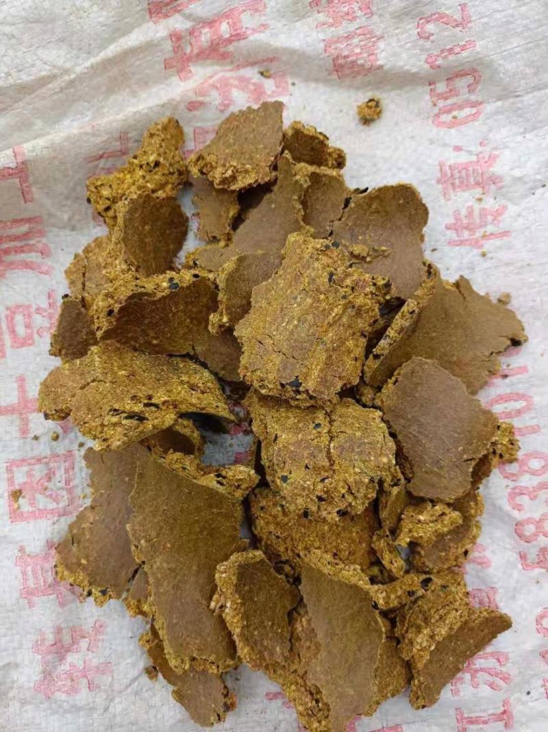 棉籽饼装完车了。