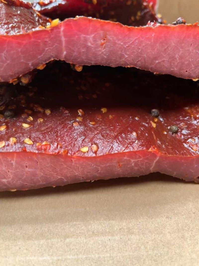 大块肉干度好，有嚼劲麻辣五香味，老少皆宜