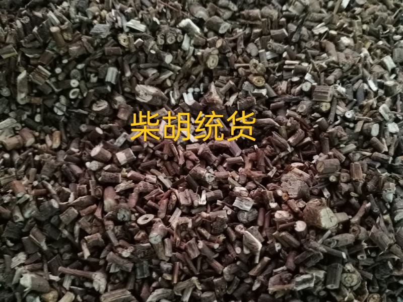 柴胡，正品柴胡根皮干净无杂质量保证，欢迎咨询购买！