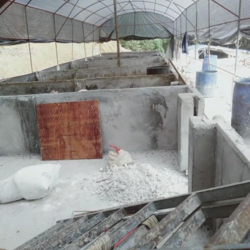 新建猪舍（可以养鸡鸭鹅羊牛）120多亩山地，交通方便，已