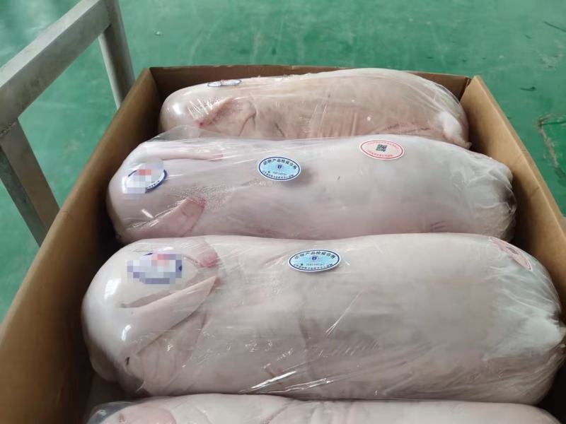烤乳猪，香酥不腻，量大从优，可视频看货，欢迎来电咨询