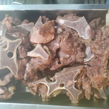 满肉牛脖骨