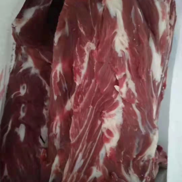 牛脊骨牛脖骨大量有货，物美价廉，欢迎各位老板前来选购