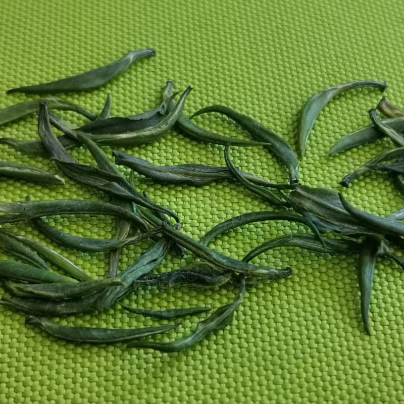竹叶青原料：普洱云抗十号等级：特级单芽今日竹叶青
