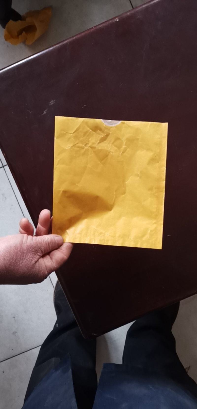 16x19黄碏纸加白蜡纸双层防水抗菌防虫防鸟专用套袋。