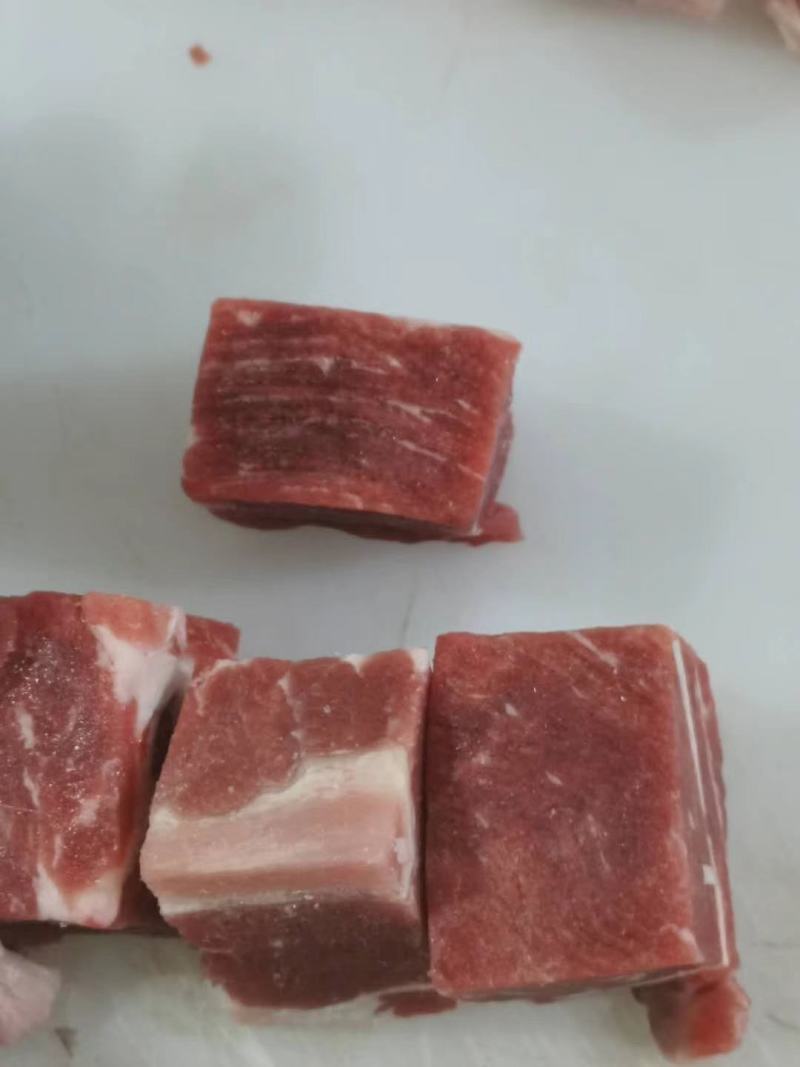 牛腩粒原切牛腩粒，各种包装，各种规格，欢迎各位老板来
