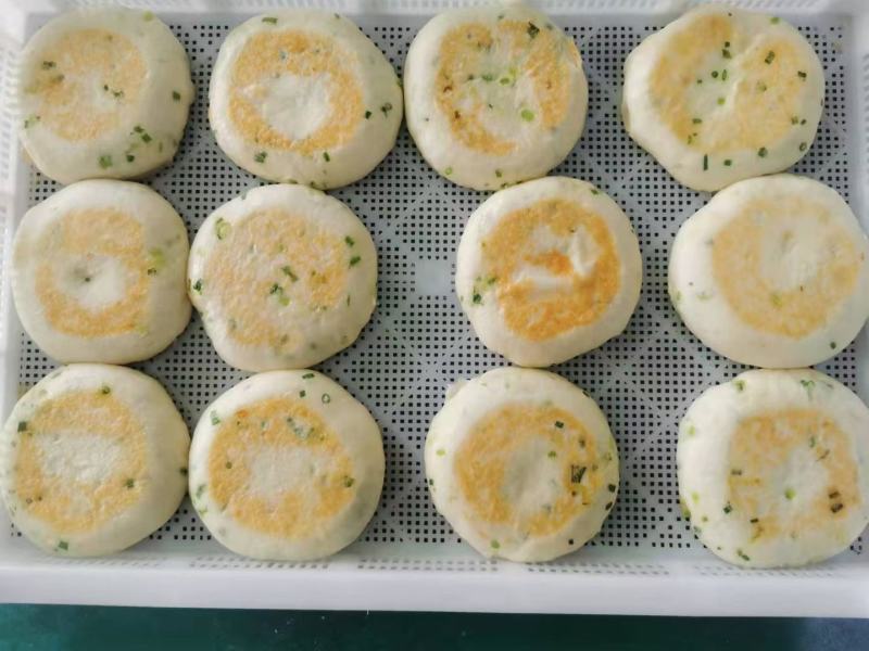 熟发面葱花饼