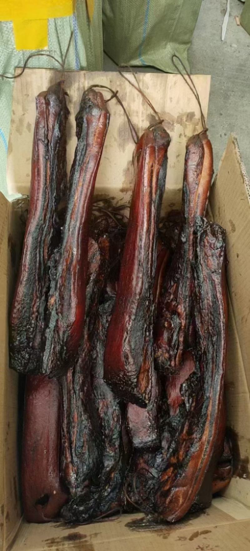 四川精品五花腊肉，农家腊肉，二刀腊肉。黄腊肉，黑腊肉都有