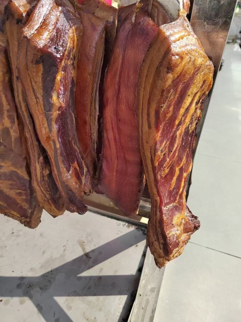 四川精品五花腊肉，农家腊肉，二刀腊肉。黄腊肉，黑腊肉都有