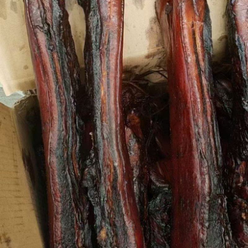 四川精品五花腊肉，农家腊肉，二刀腊肉。黄腊肉，黑腊肉都有