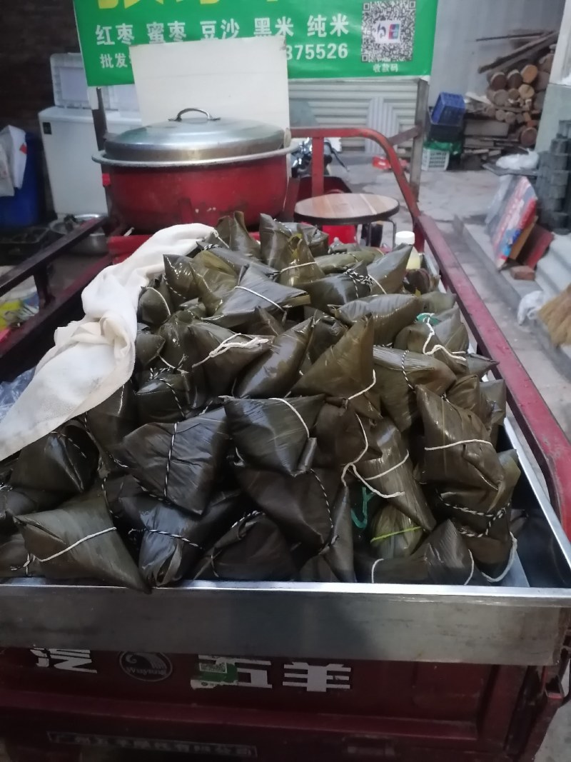 陕西渭南各种红枣蜜枣豆沙黑米八宝系列鲜粽子