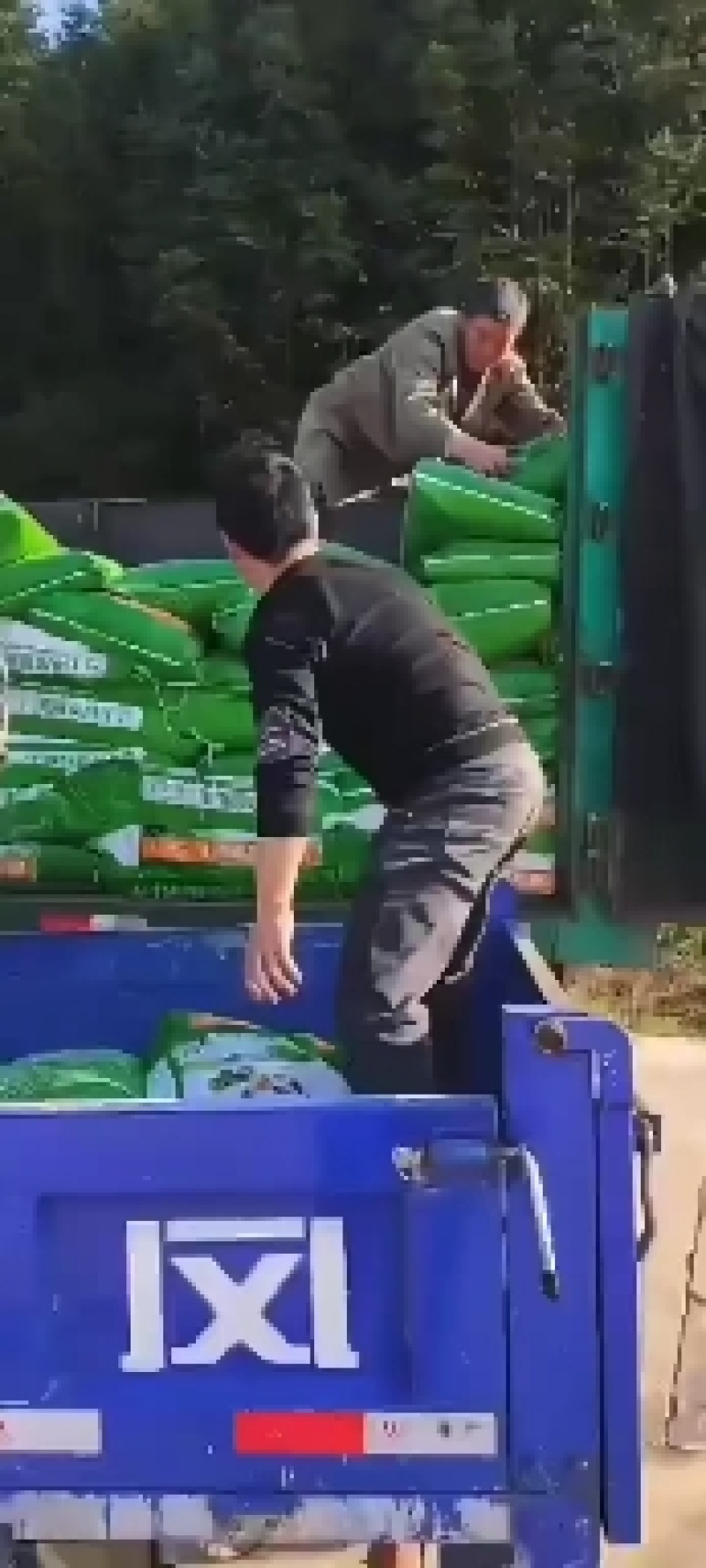 邯郸田丰腐植酸发酵鸡粪45个有机质含0.2亿菌