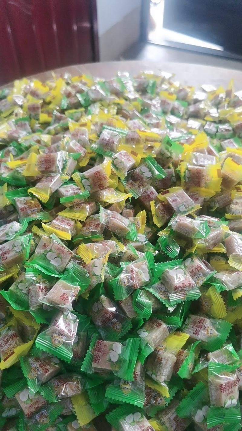 特别推荐各种薄荷味秋梨膏糖，爽口利润喉。工厂价格