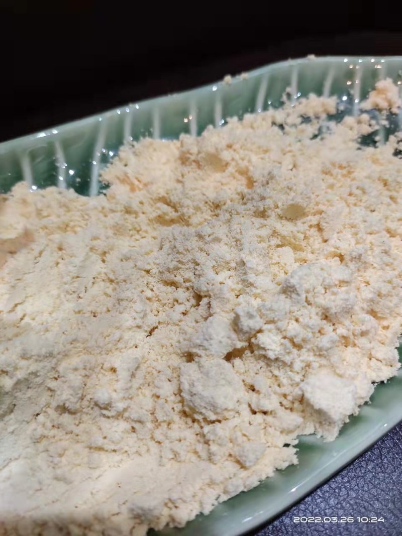 高品质玉米面，蛋白含量高，可代替部分高价位饲料适口性好。