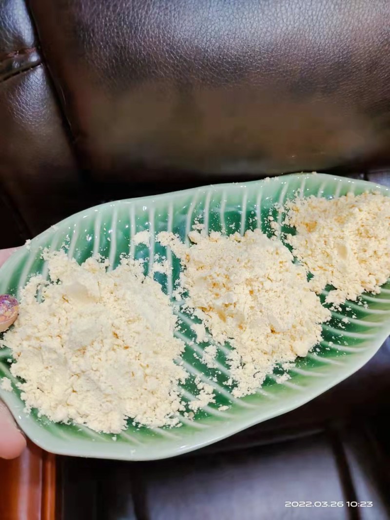 高品质玉米面，蛋白含量高，可代替部分高价位饲料适口性好。