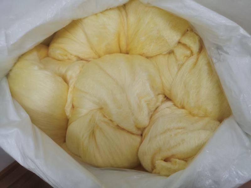 纯手工黄金蚕丝，双宫黄色萤手工制作棉兜，质量保证。