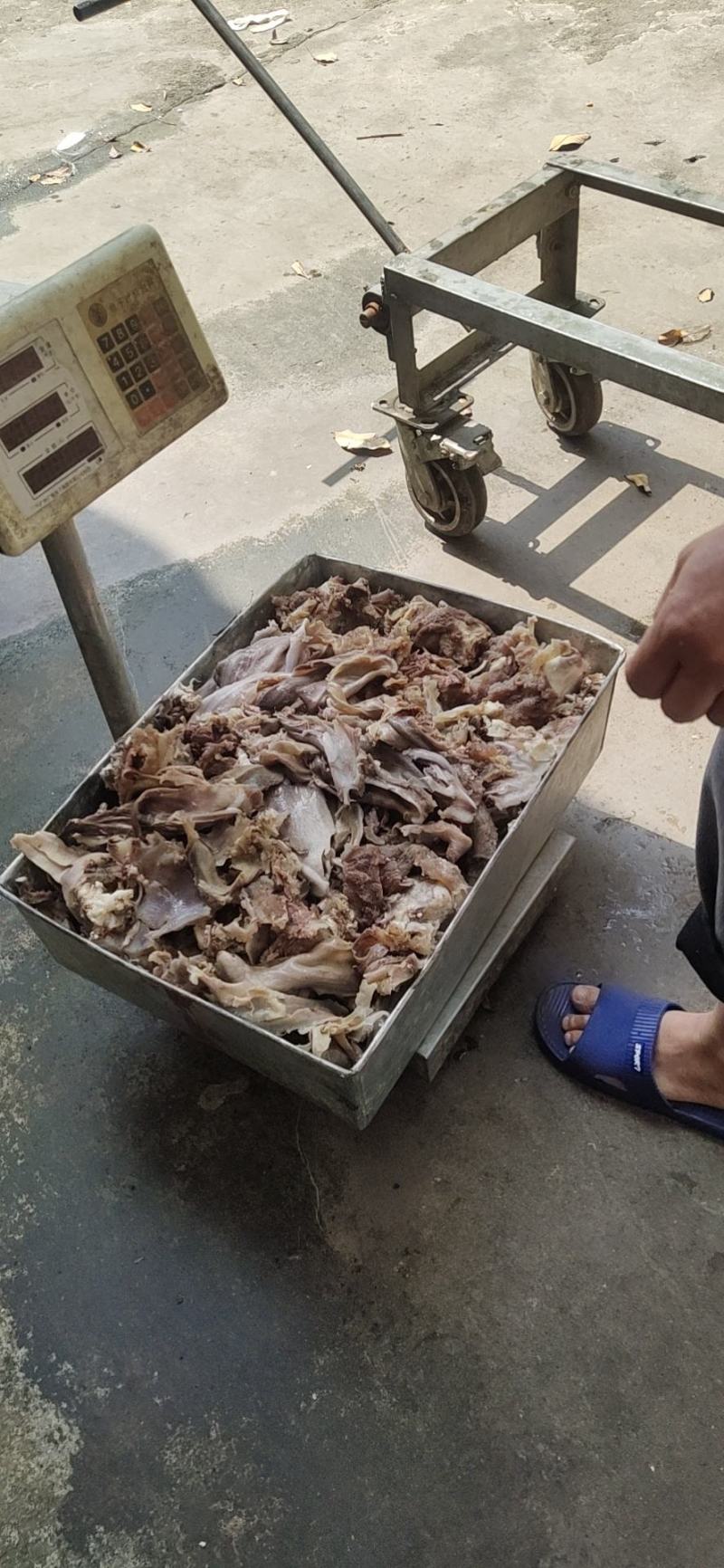 牛头肉(剔骨肉)，工厂直发大量有货欢迎电话联系沟通洽谈