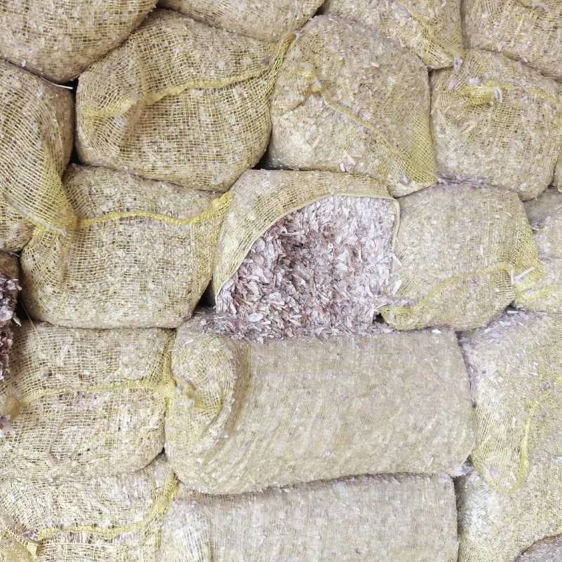 山东菏泽精饲料蒜皮压块干净无尘无膜数次过筛除尘杂质少方包