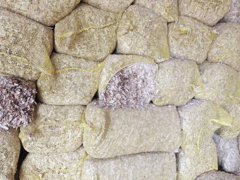 大蒜皮牛羊驴马饲料自有厂房设备齐全有场地工人设备全年不停