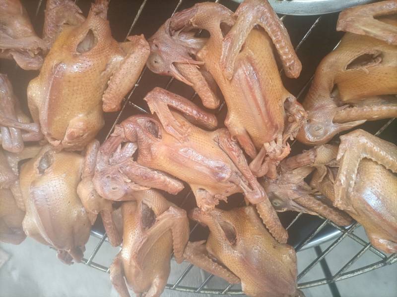 五香味的熏鸽子，熏鸽胗，真空包装