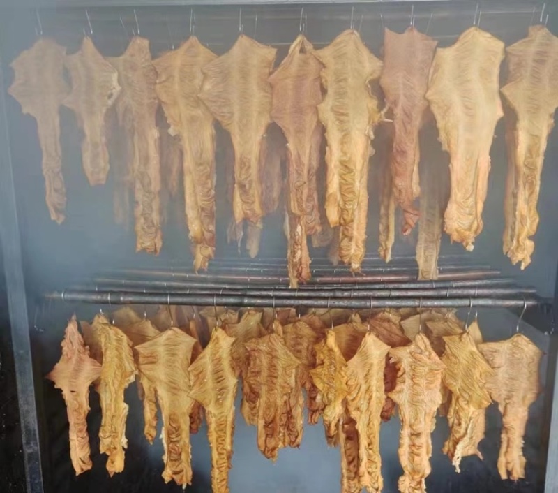 【腊肉】烟熏大肠，传统制作，居家商用，味美可口。
